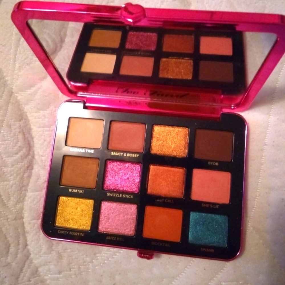 💜2 for $25💜🌴Too Faced Palm Springs Palette 🌴